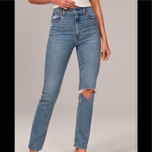 Abercrombie & Fitch Curve Love Ultra High Rise The 90s Slim Straight Jeans
